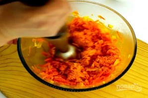 Морковные котлеты с манкой в духовке - фото шаг 6