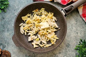 Блины с яблоками - фото шаг 7