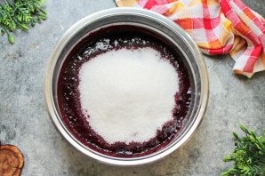 Пюре из черной смородины - фото шаг 5