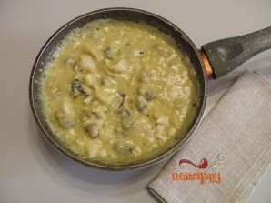 Морепродукты в сливочном соусе - фото шаг 4