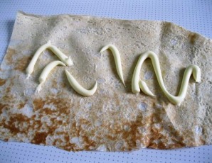 Лаваш с сыром на сковороде - фото шаг 1