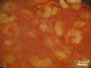 Креветки в томатном соусе - фото шаг 3