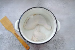 Куриный суп с пельменями - фото шаг 2