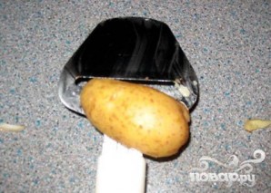 Картофельные чипсы с куриной приправой и тмином - фото шаг 1