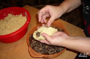 Картофельные пирожки с грибами - фото шаг 7