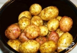 Картофель в духовке в кожуре - фото шаг 2