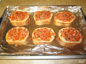 Бутерброды с помидорами в духовке - фото шаг 3