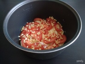 Картофель с помидорами слоями в мультиварке - фото шаг 4