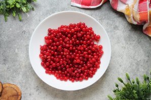 Красная смородина с малиной на зиму - фото шаг 2