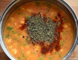 Суп томатный с овощами и плавленым сыром - фото шаг 7