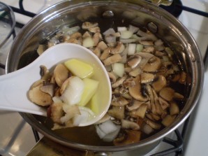 Щавелевый суп с грибами - фото шаг 3
