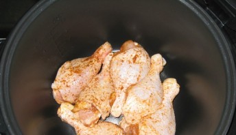 Курица с сыром в мультиварке - фото шаг 2