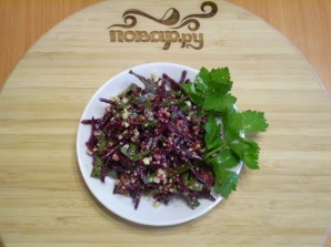 Сыроедческий салат из свеклы - фото шаг 8