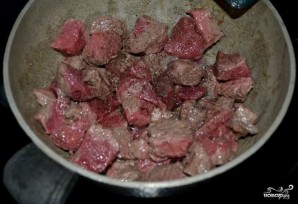 Мясо, тушенное с сухофруктами - фото шаг 1