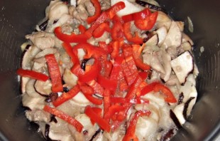 Курица с грибами и фасолью - фото шаг 4