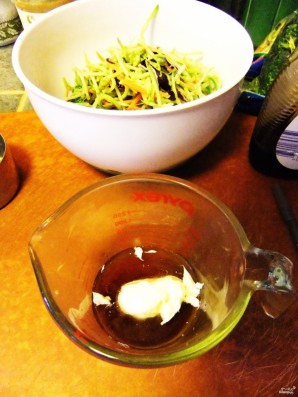 Салат из свежей брокколи - фото шаг 4