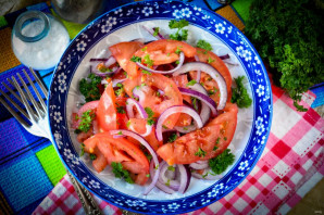 Узбекский салат из помидоров и лука - фото шаг 6