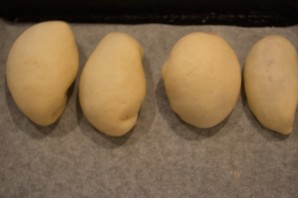 Печеные пирожки из дрожжевого теста - фото шаг 7