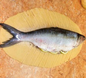 Рыба, запеченная в тесте - фото шаг 8