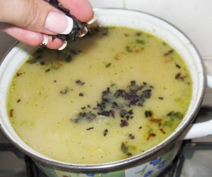 Суп с лисичками и сыром - фото шаг 3