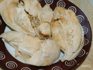 Салат с курицей, грибами и грецкими орехами - фото шаг 1