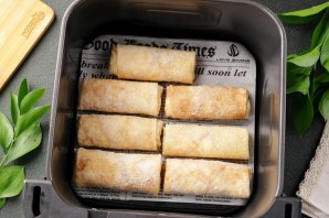 Замороженные блины в аэрогриле - фото шаг 2