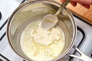 Молочно-сырный соус - фото шаг 2