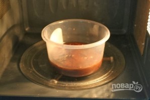 Шоколадный пирог без яиц в микроволновке - фото шаг 9