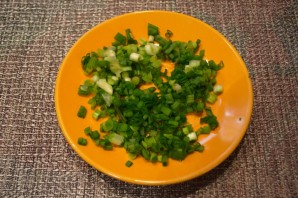 Жареная картошка с зеленью - фото шаг 2
