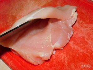 Запеченная куриная грудка с помидорами и чесноком - фото шаг 1