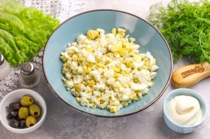 Крабовый салат "Белая лошадь" - фото шаг 2