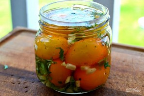 Быстрые маринованные томаты - фото шаг 7