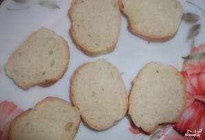 Бутерброды-шайбы с красной рыбой - фото шаг 1