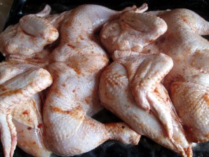 Курица в духовке с аджикой - фото шаг 5