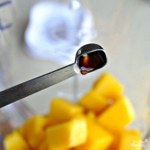 Ананасово-манговый смузи - фото шаг 7