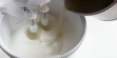 Торт "Птичье молоко" из белков - фото шаг 5