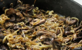 Запеканка с брокколи, и сыром, и грибами - фото шаг 1