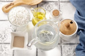 Блины дрожжевые на воде - фото шаг 1