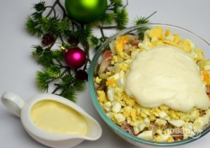 Салат с кукурузой, рисом и копченой скумбрией - фото шаг 9