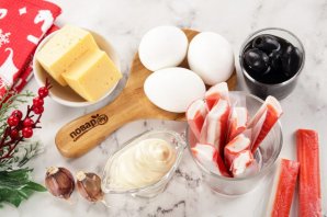 Салат "Рафаэлло" с крабовыми палочками - фото шаг 1