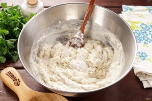 Тесто постное для чебуреков - фото шаг 4