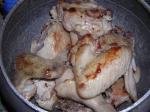 Курица в чугунке в духовке - фото шаг 2