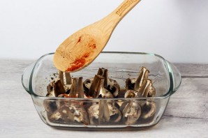 Грибы в соевом соусе в духовке - фото шаг 3