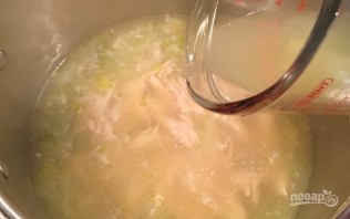 Суп с курицей, рисом и луком-порей - фото шаг 7