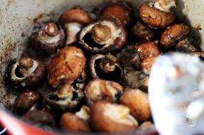 Жаркое из говядины с грибами - фото шаг 11