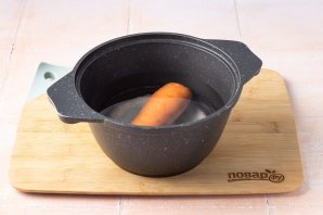 Салат из фасоли, моркови и сельдерея - фото шаг 2
