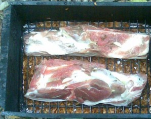 Мясо горячего копчения в коптильне - фото шаг 3