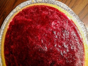 Пирог из замороженных ягод - фото шаг 6