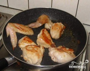 Курица, тушеная в духовке - фото шаг 1