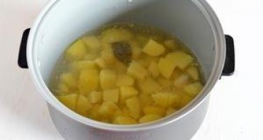 Картофельное пюре в мультиварке "Редмонд" - фото шаг 3